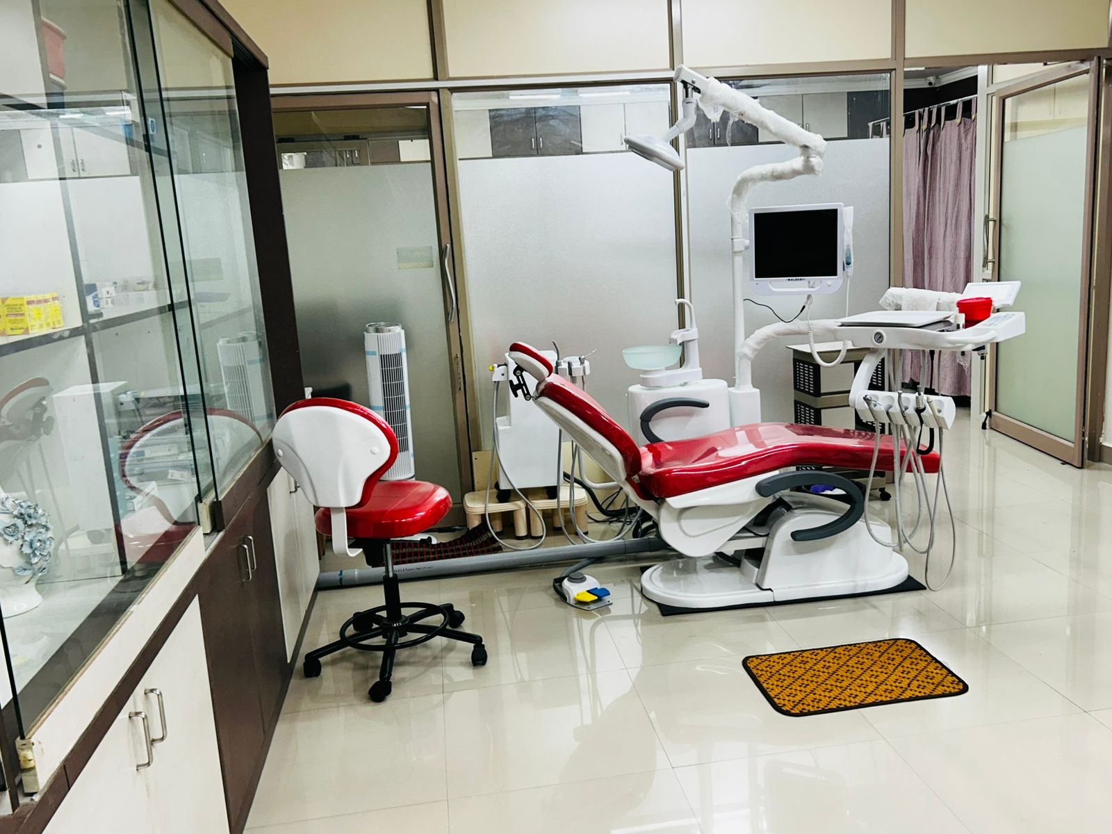 Exterior view of the Ramasamy Street branch of Dr Rajendran Clinic
